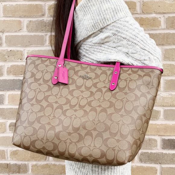 Gaby’sBags👜💕-NWT Coach Purse khaki signature - Picture 2 of 5